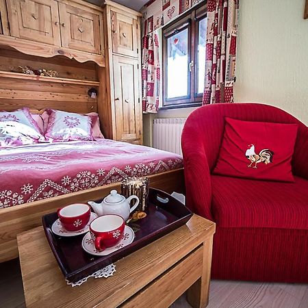 Le Thovex Bed & Breakfast La Thuile Bagian luar foto