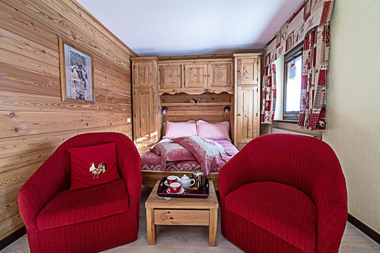 Le Thovex Bed & Breakfast La Thuile Bagian luar foto