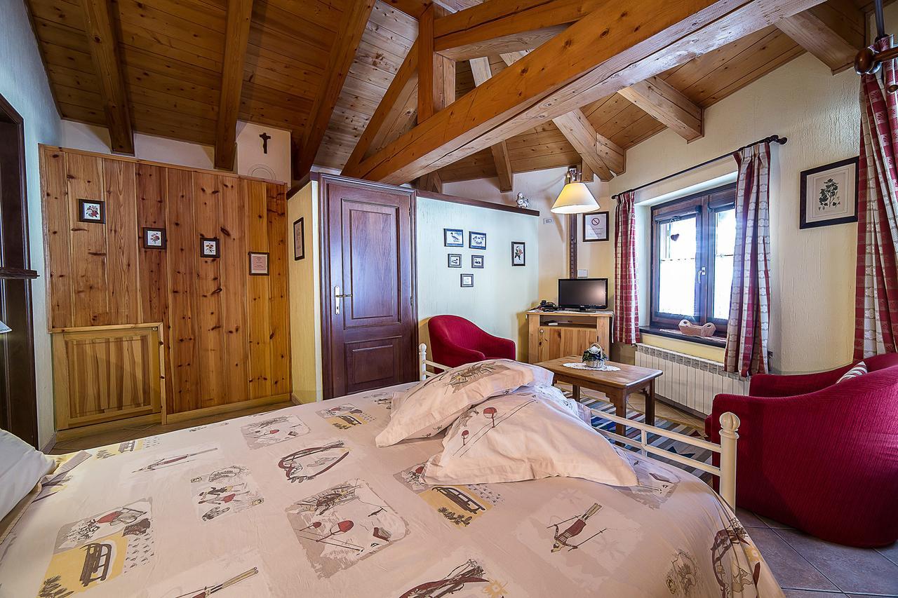 Le Thovex Bed & Breakfast La Thuile Bagian luar foto