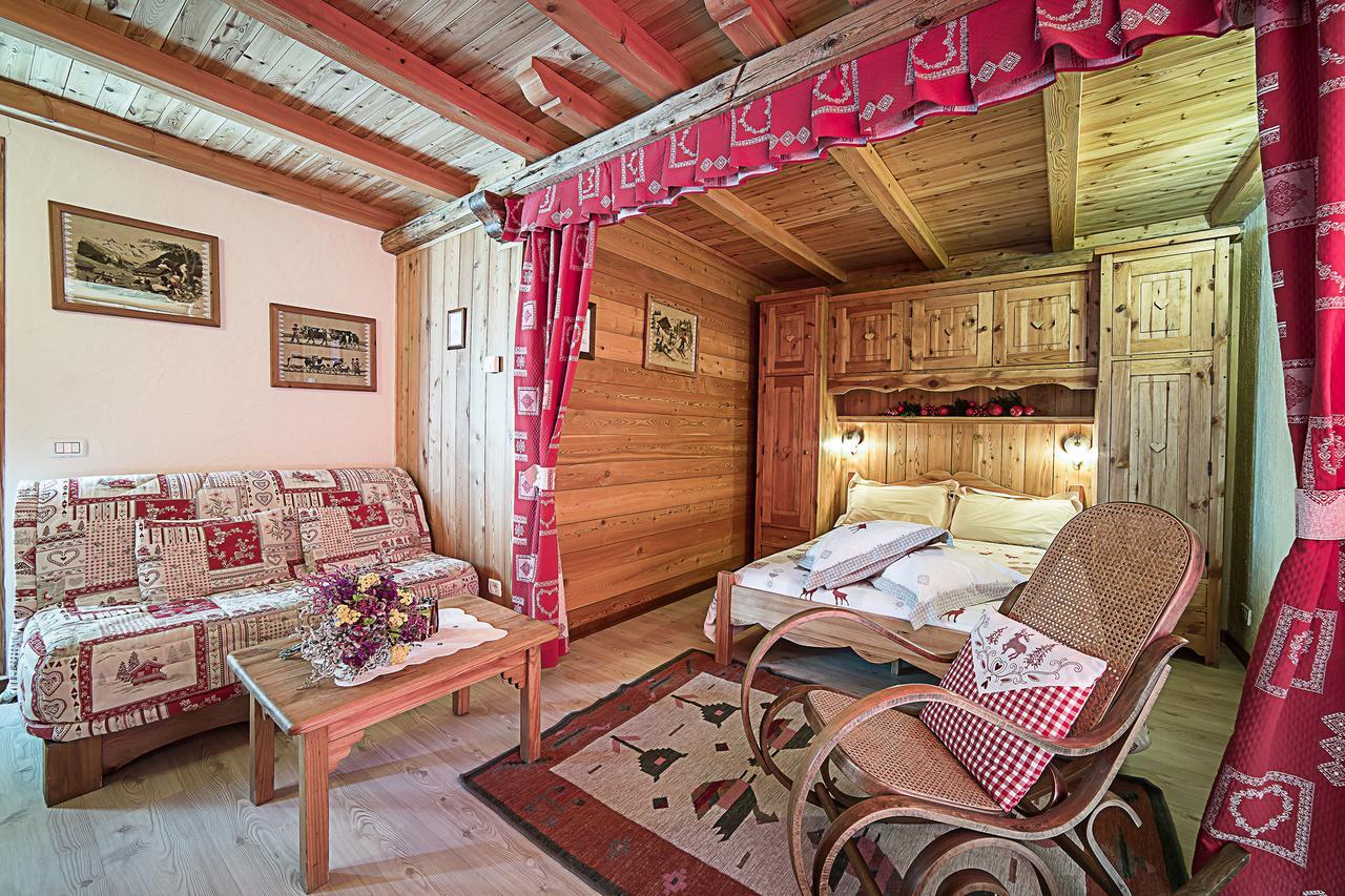 Le Thovex Bed & Breakfast La Thuile Bagian luar foto