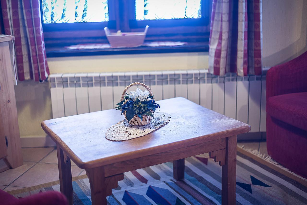 Le Thovex Bed & Breakfast La Thuile Bagian luar foto