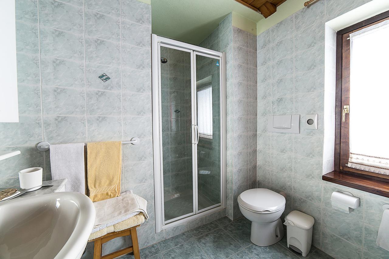 Le Thovex Bed & Breakfast La Thuile Bagian luar foto