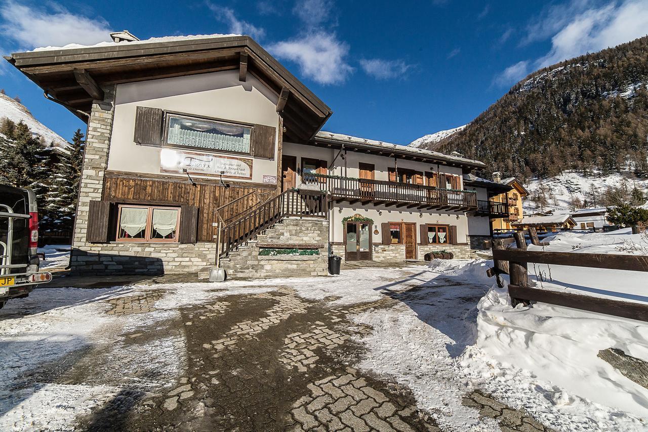 Le Thovex Bed & Breakfast La Thuile Bagian luar foto
