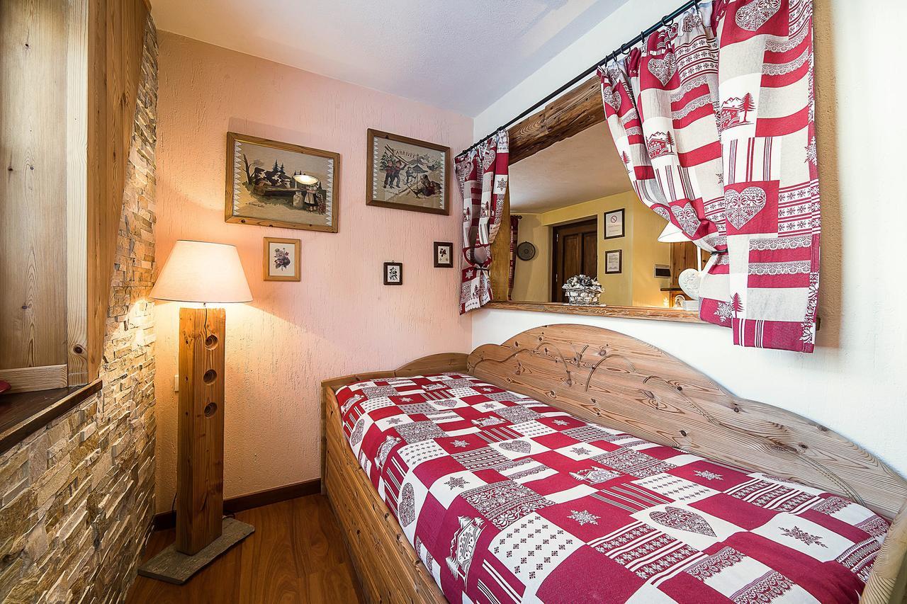 Le Thovex Bed & Breakfast La Thuile Bagian luar foto